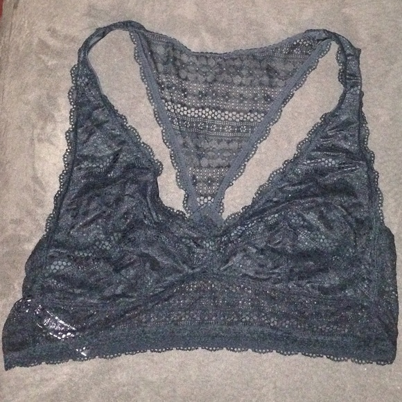 2 Vs bralette NWOT - Picture 5 of 5